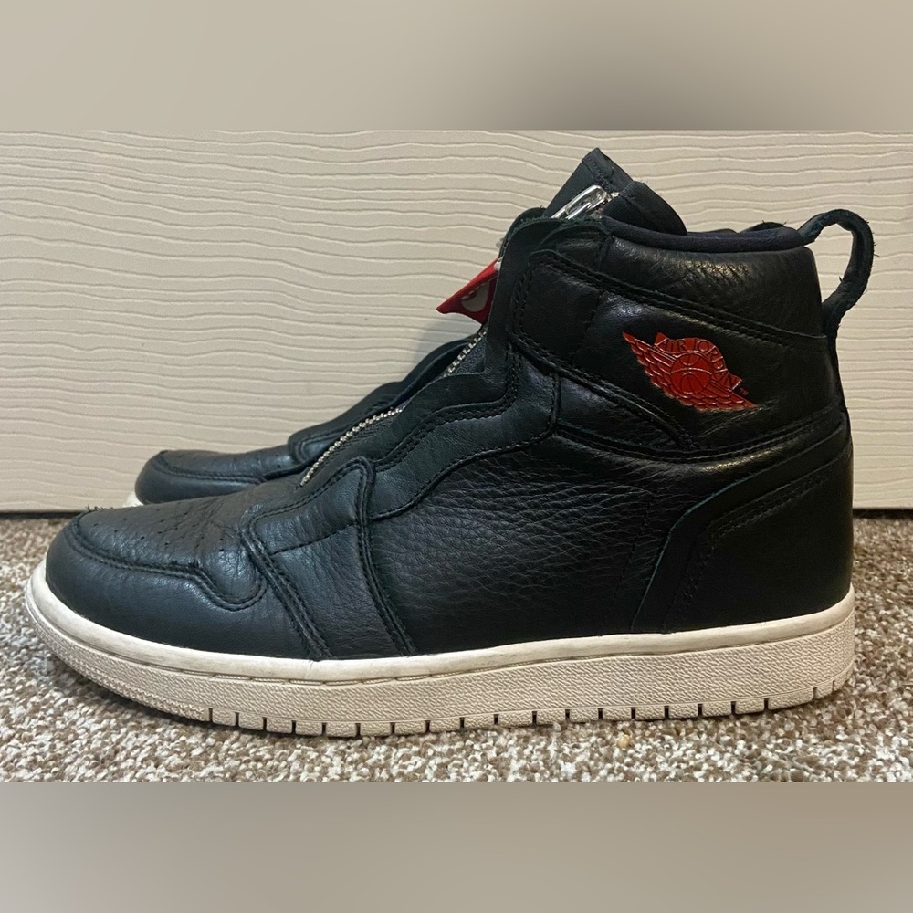 Nike Air Jordan 1 High Zip Womens Size 7 US AT0575-006 Black Athletic Sneakers